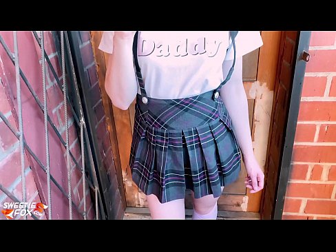 ❤️ Schoolgirl nyedot kontol rumiyin lan jancok tinimbang kelas. ❤️ Video seks ing jv.allo-sex.ru