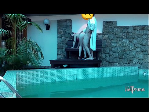 ❤️ Boss ngajak prawan menyang blumbang, nanging ora bisa nolak panas ❤️ Video seks ing jv.allo-sex.ru